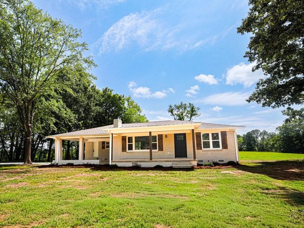 1925 Co Rd 139, Florence, AL 35633
