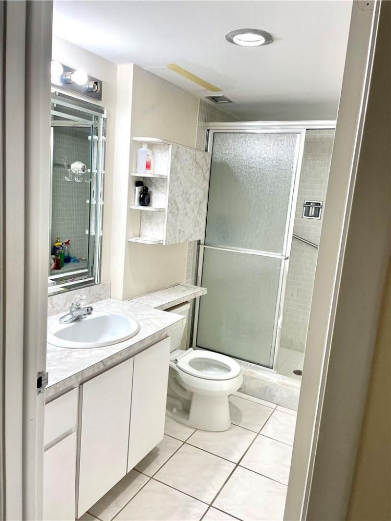 1149 Hillsboro Mile, Unit 304, Hillsboro Beach, FL 33062 Photo