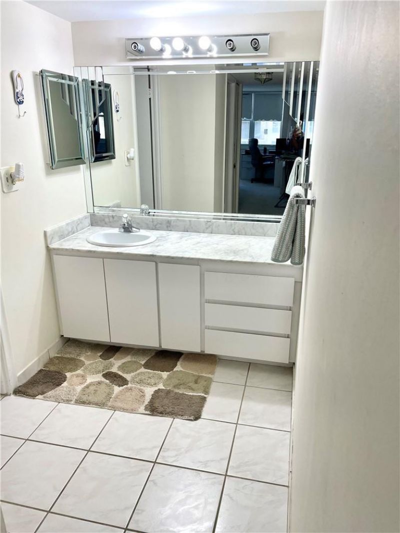 1149 Hillsboro Mile, Unit 304, Hillsboro Beach, FL 33062 Photo