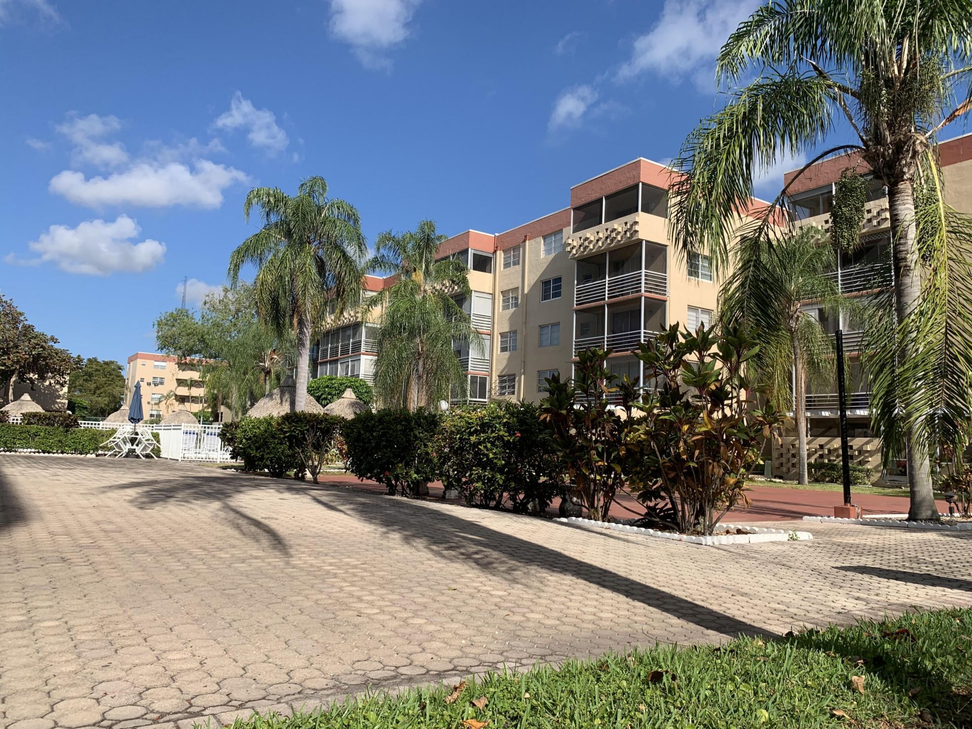 404 NW 68th Avenue, Unit 205, Plantation, FL 33317 Photo