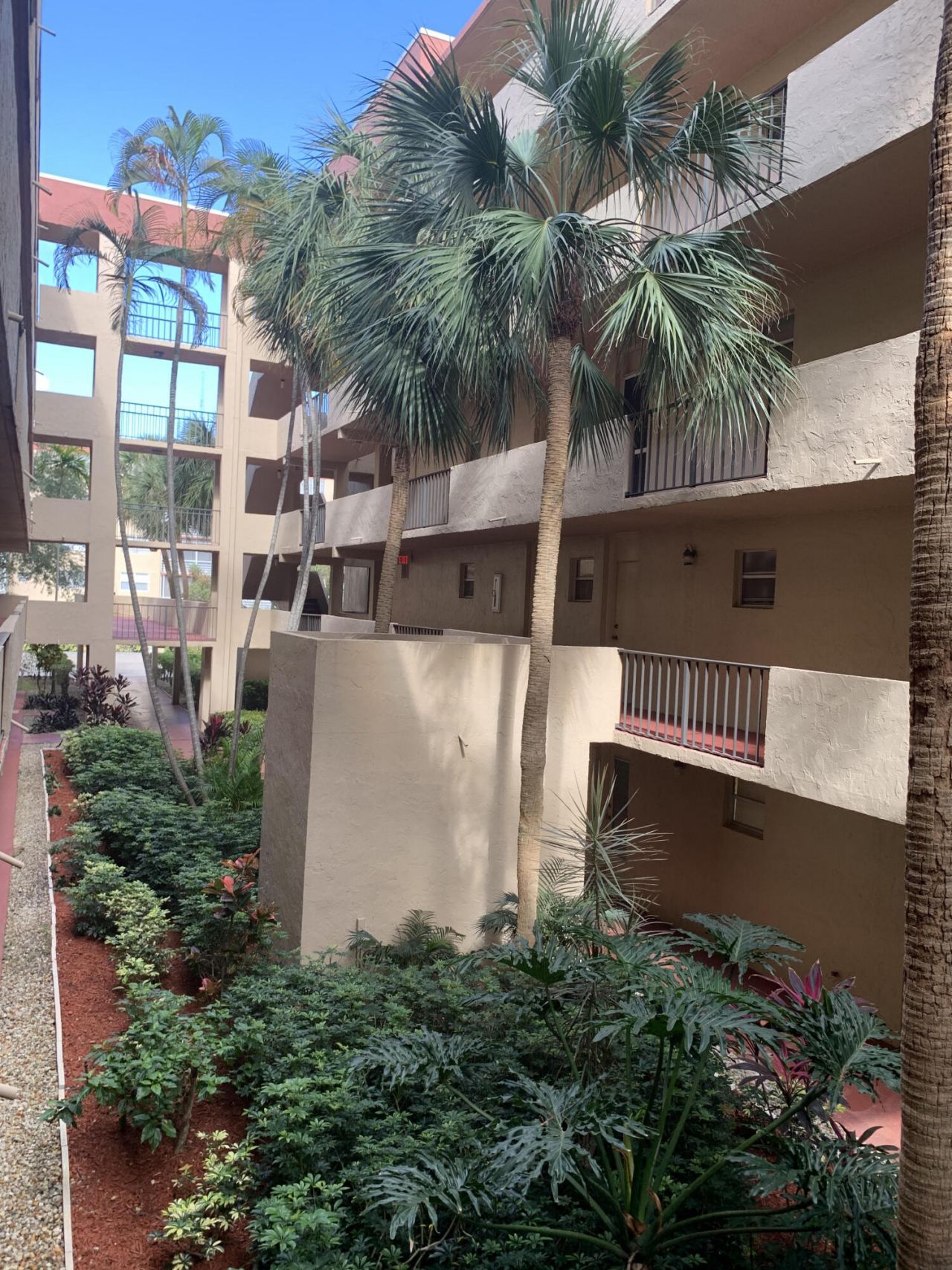 404 NW 68th Avenue, Unit 205, Plantation, FL 33317 Photo