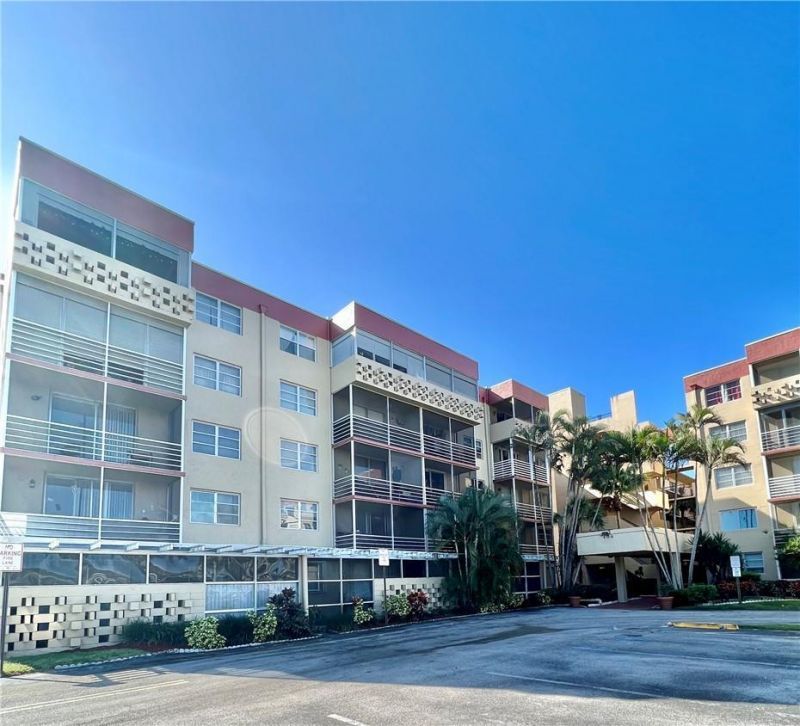 404 NW 68th Avenue, Unit 205, Plantation, FL 33317 Photo