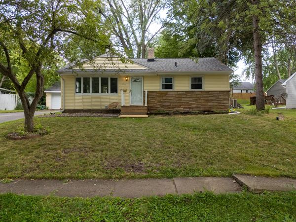 3721 Devonshire Avenue, Kalamazoo, MI 49006