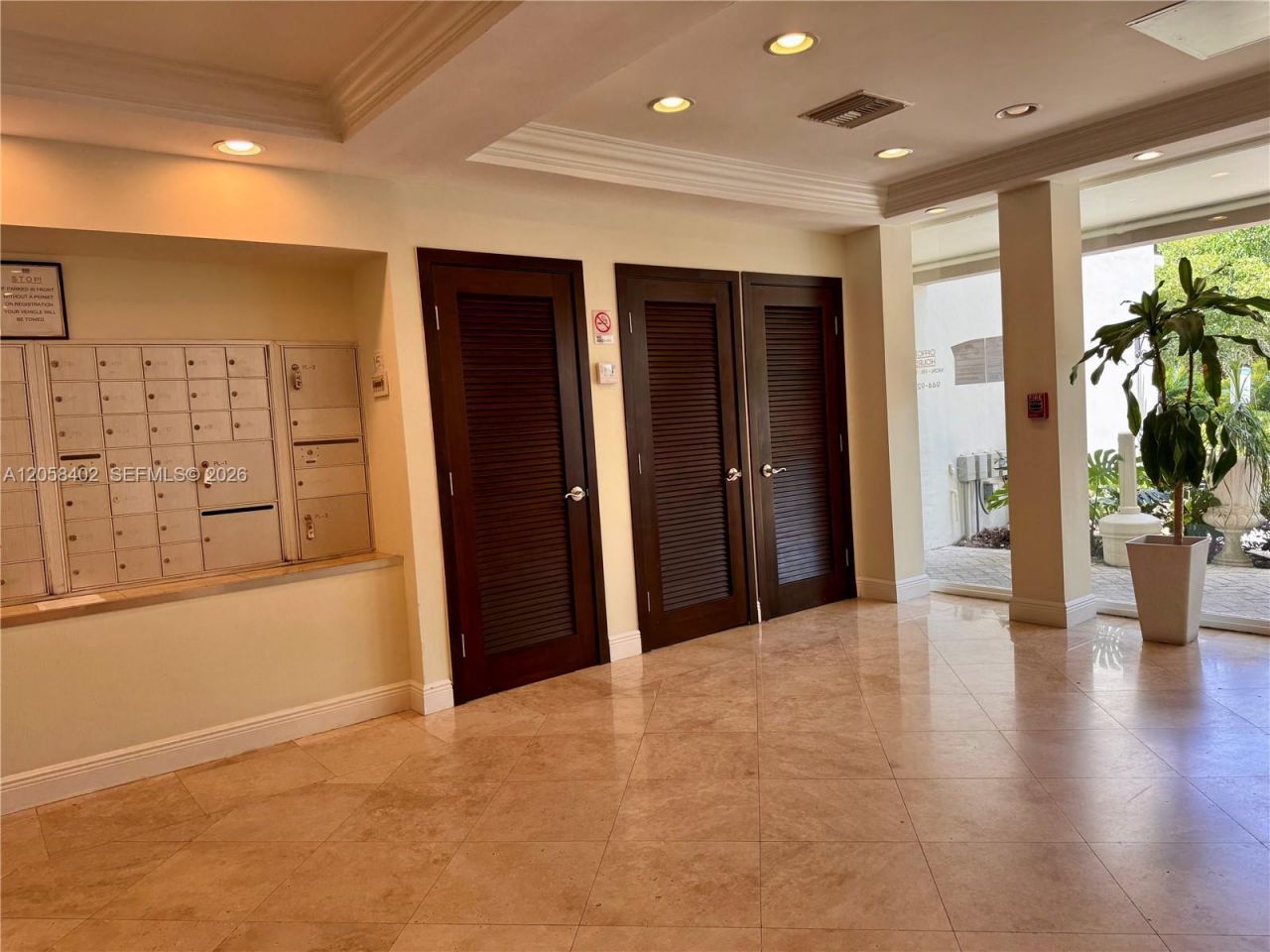 2640 NE 135th St, Unit 406, North Miami, FL 33181 Photo