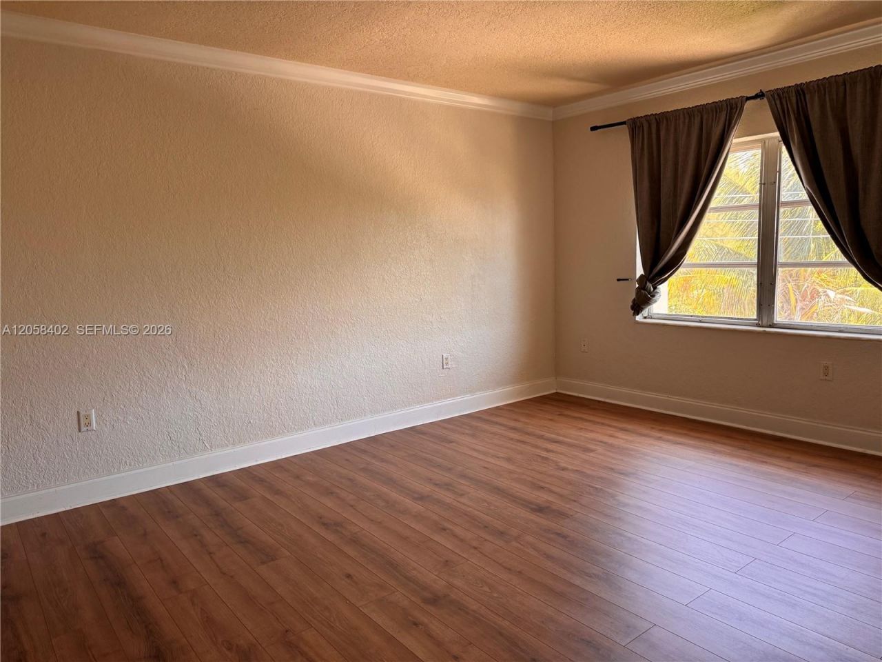 2640 NE 135th St, Unit 406, North Miami, FL 33181 Photo