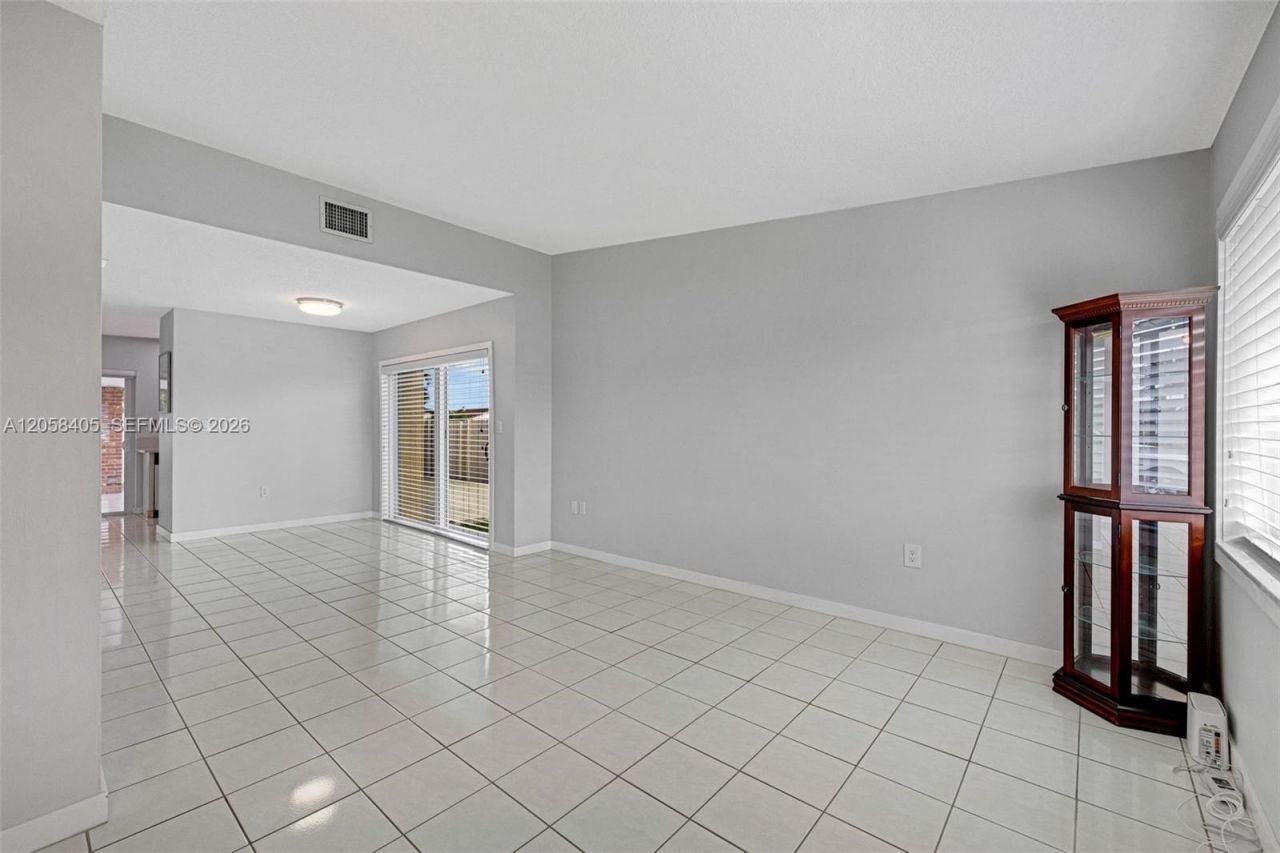 1616 SW 137th Pl, Miami, FL 33175 Photo