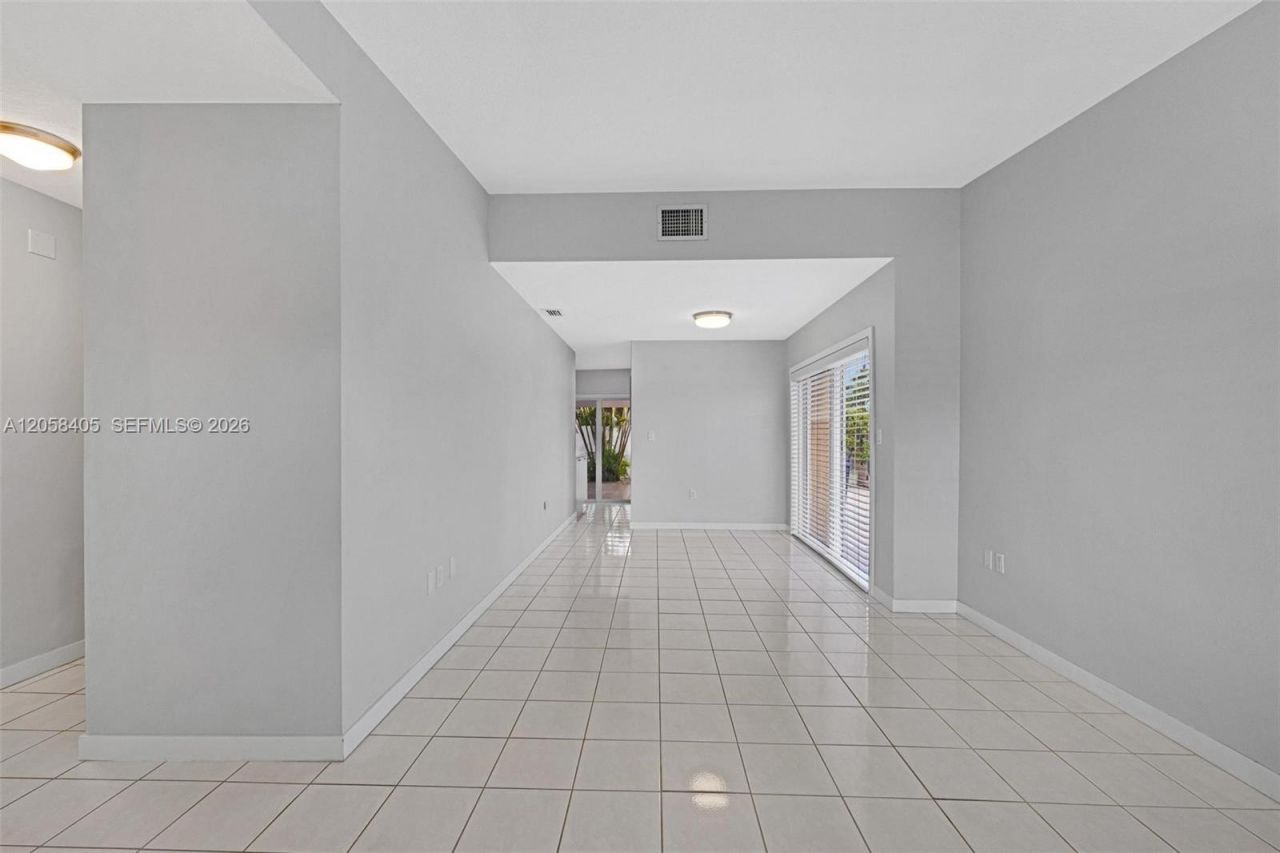 1616 SW 137th Pl, Miami, FL 33175 Photo