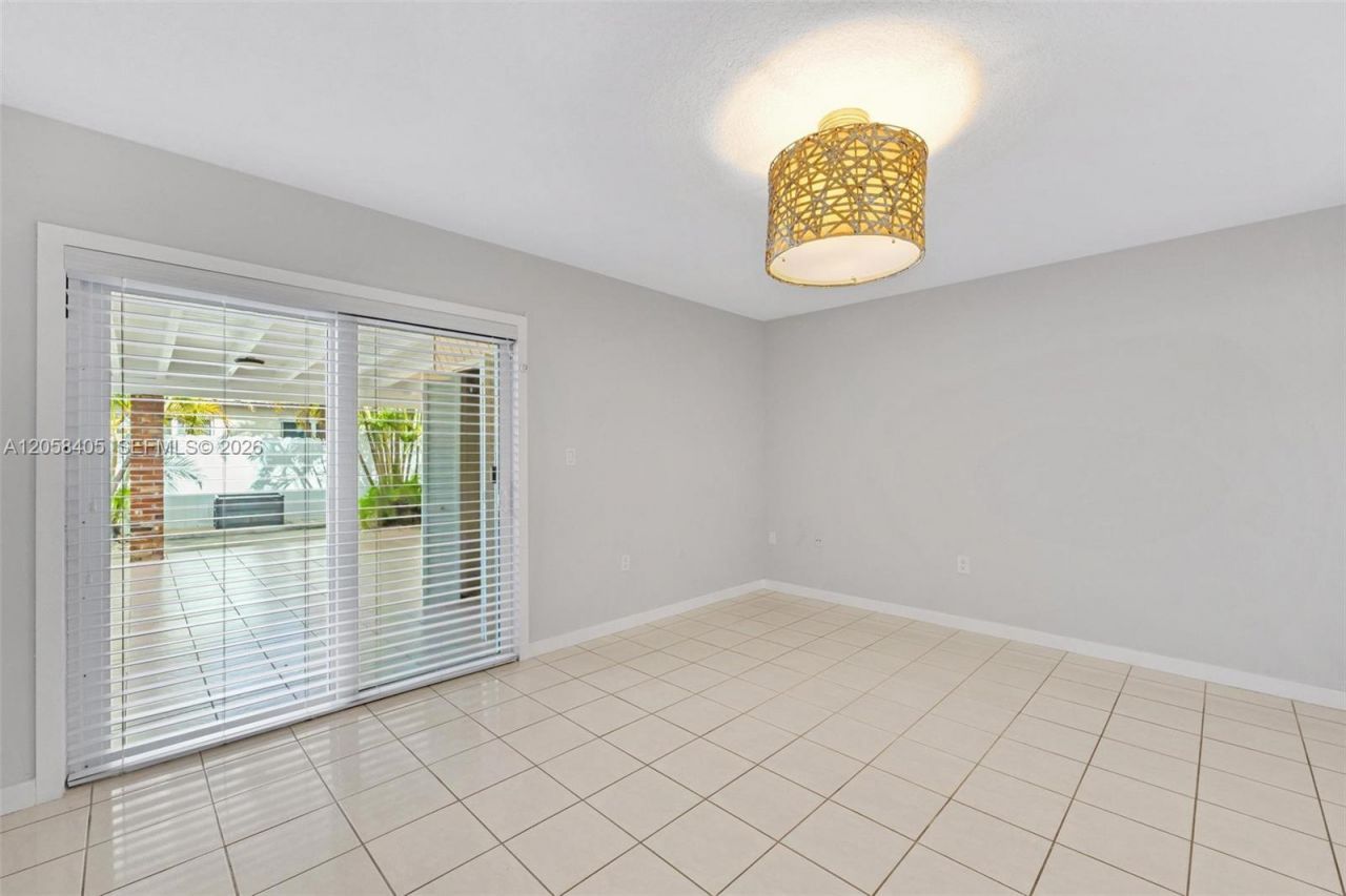 1616 SW 137th Pl, Miami, FL 33175 Photo
