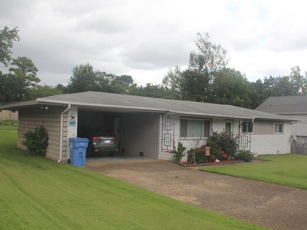 6813 Nakwisa Drive, Chattanooga, TN 37421
