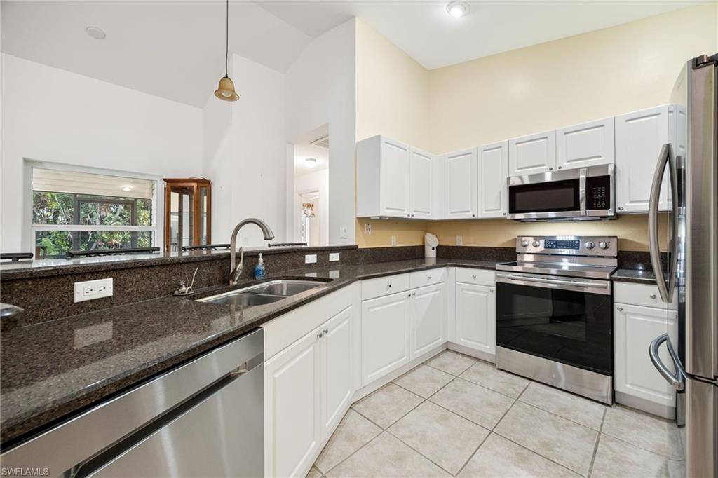 4406 Lake Heather Cir, Saint James City, FL 33956 Photo