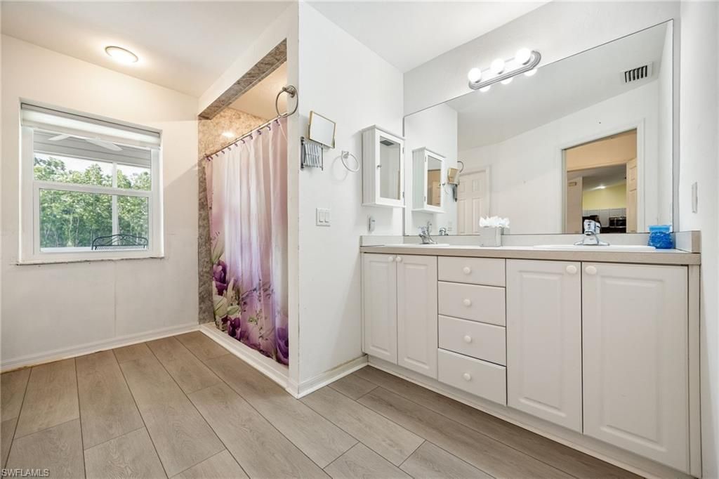 4406 Lake Heather Cir, Saint James City, FL 33956 Photo