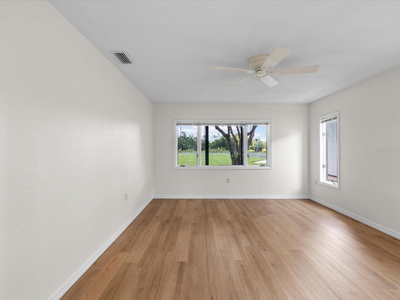 8720 Airway Boulevard, New Port Richey, FL 34654 Photo