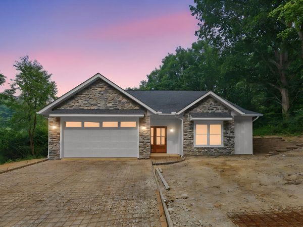 706 Berry Road, Howard, OH 43028