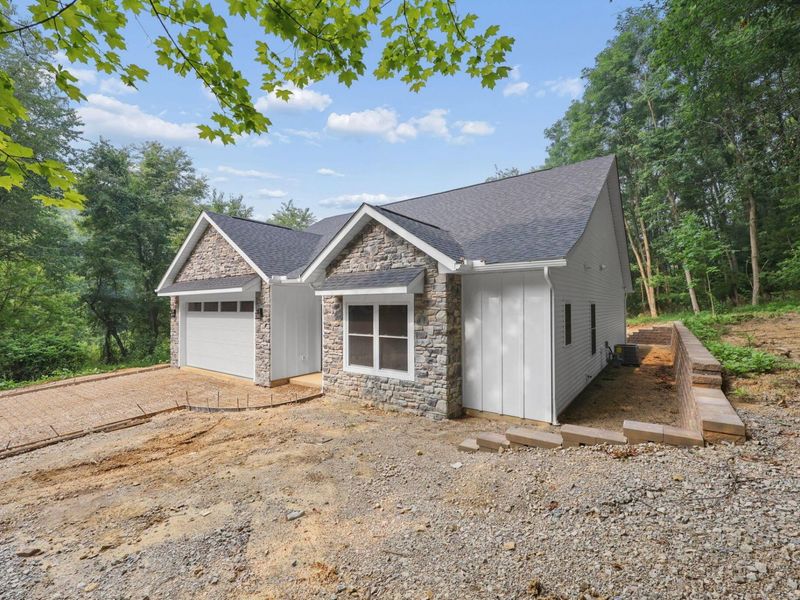 706 Berry Road, Howard, OH 43028 Photo 4