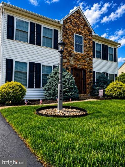 150 OLDE HICKORY ROAD, MOUNT WOLF, PA 17347