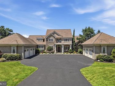 643 HARLEYSVILLE PIKE, LEDERACH, PA 19450