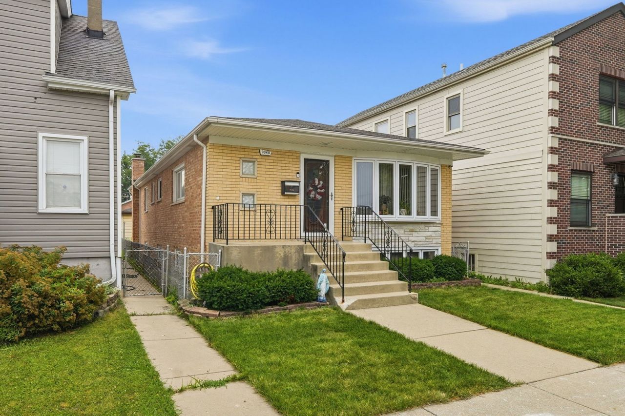 3349 N Osage Avenue , Chicago, IL 60634