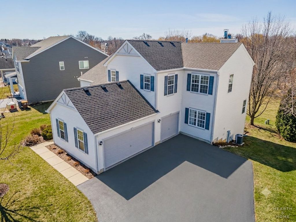 2119 SERENITY Lane , Woodstock, IL 60098