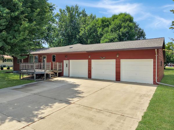 431 Spring Street , Tracy, MN 56175