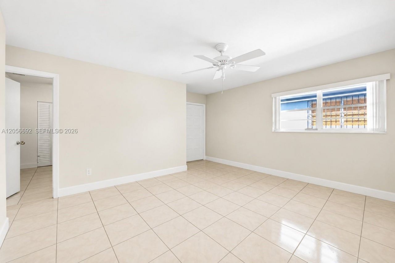 3231 SW 25th St , Miami, FL 33133 Photo