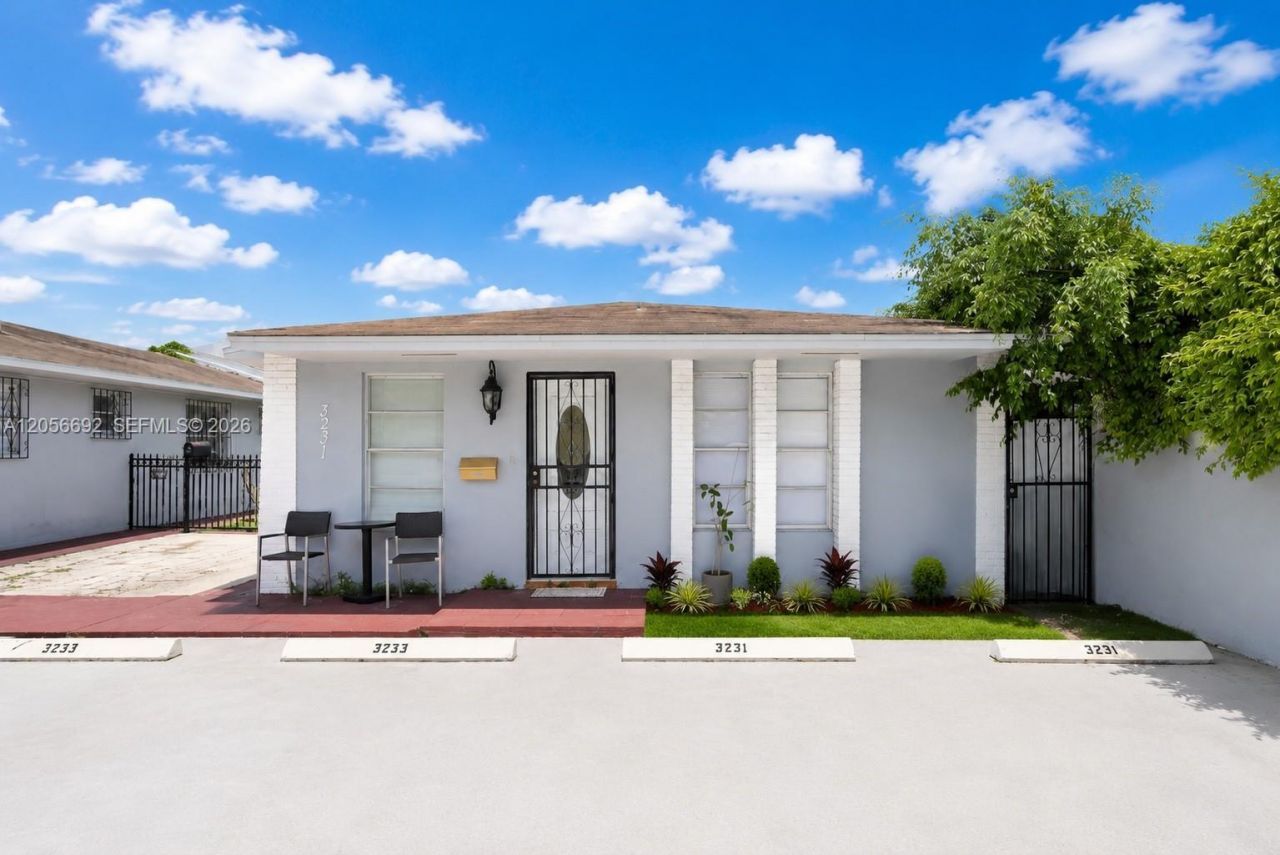 3231 SW 25th St , Miami, FL 33133 Photo