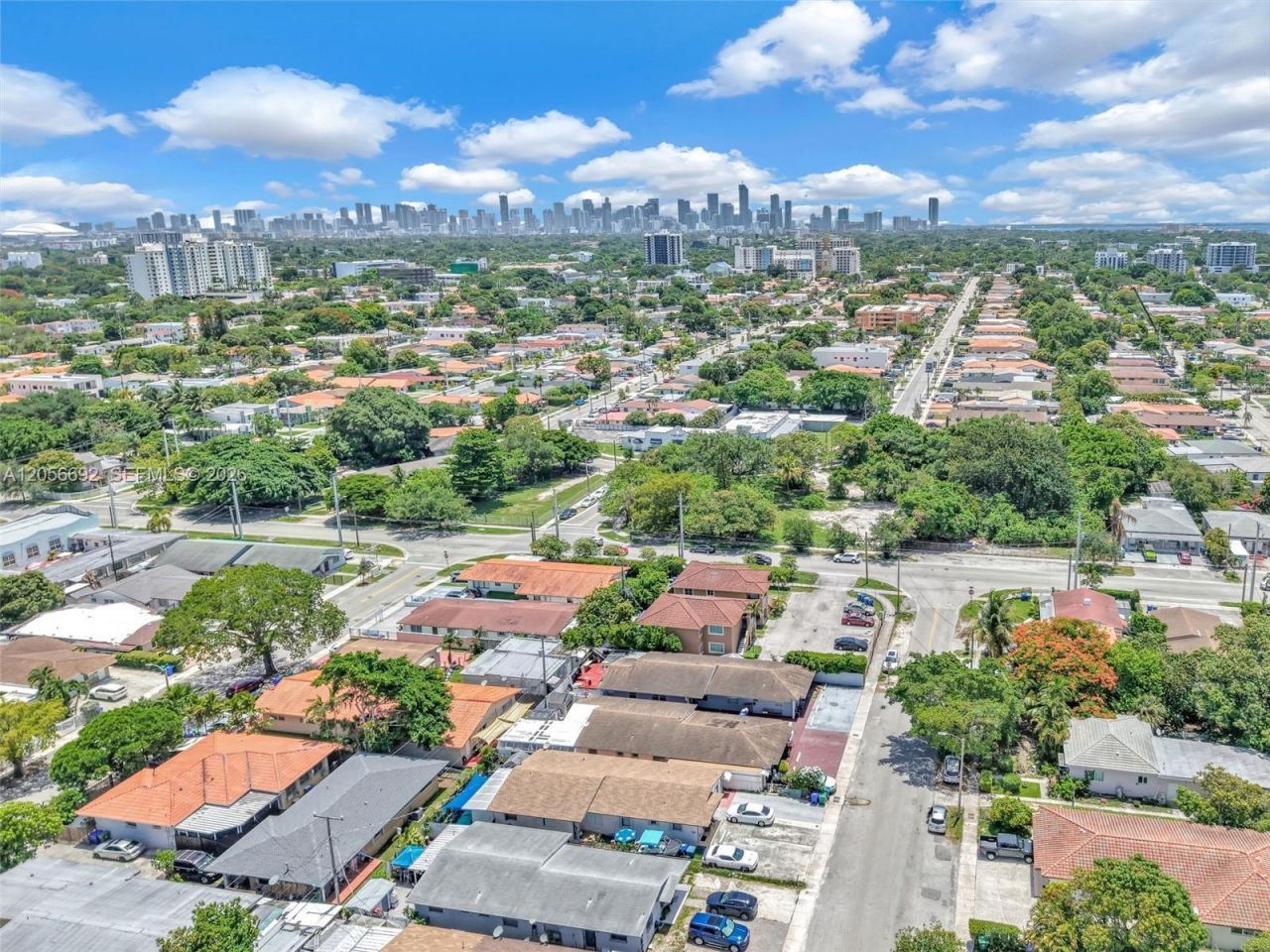 3231 SW 25th St , Miami, FL 33133 Photo