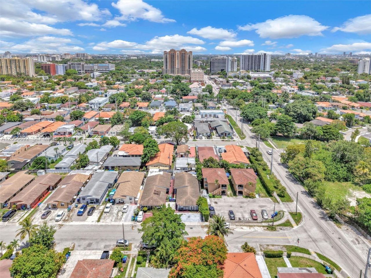 3231 SW 25th St , Miami, FL 33133 Photo