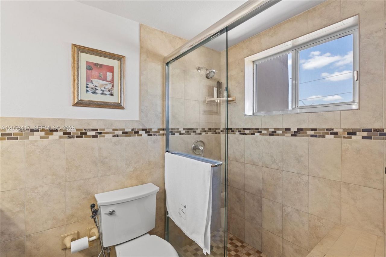 6215 W 20th Ave, Unit 402, Hialeah, FL 33012 Photo