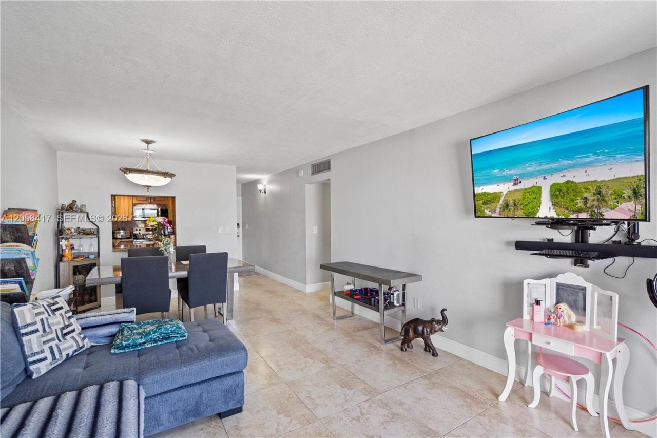 6215 W 20th Ave, Unit 402, Hialeah, FL 33012 Photo