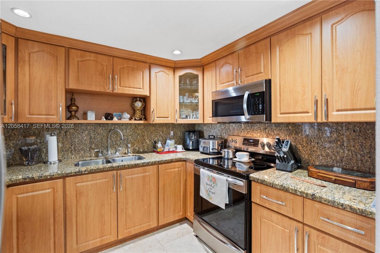 6215 W 20th Ave, Unit 402, Hialeah, FL 33012 Photo