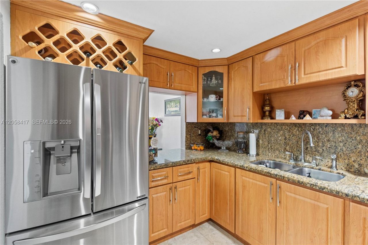 6215 W 20th Ave, Unit 402, Hialeah, FL 33012 Photo