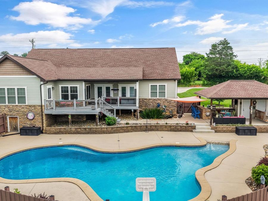 Property Image 6