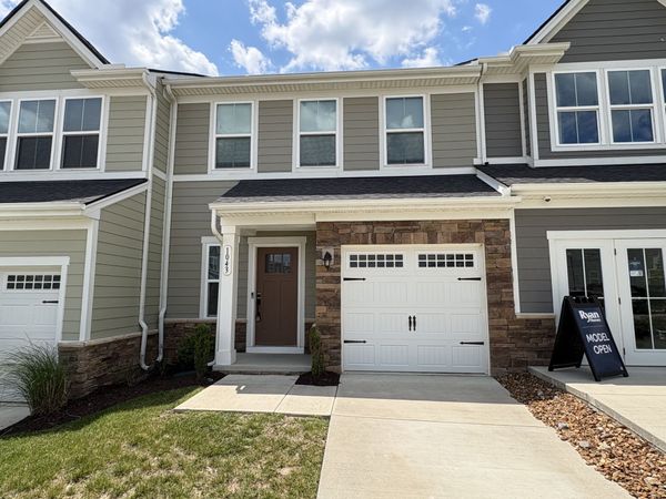 1043 Clendening Dr , Gallatin, TN 37066