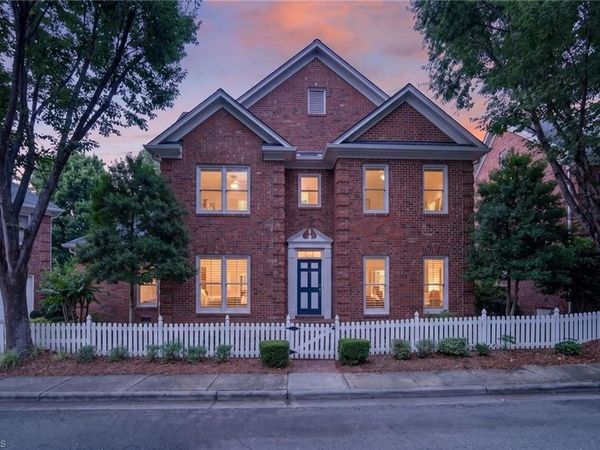14 Checkerberry Square , Greensboro, NC 27455