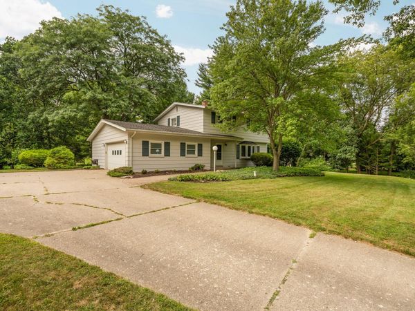 2627 Wayside Drive, Ann Arbor, MI 48103