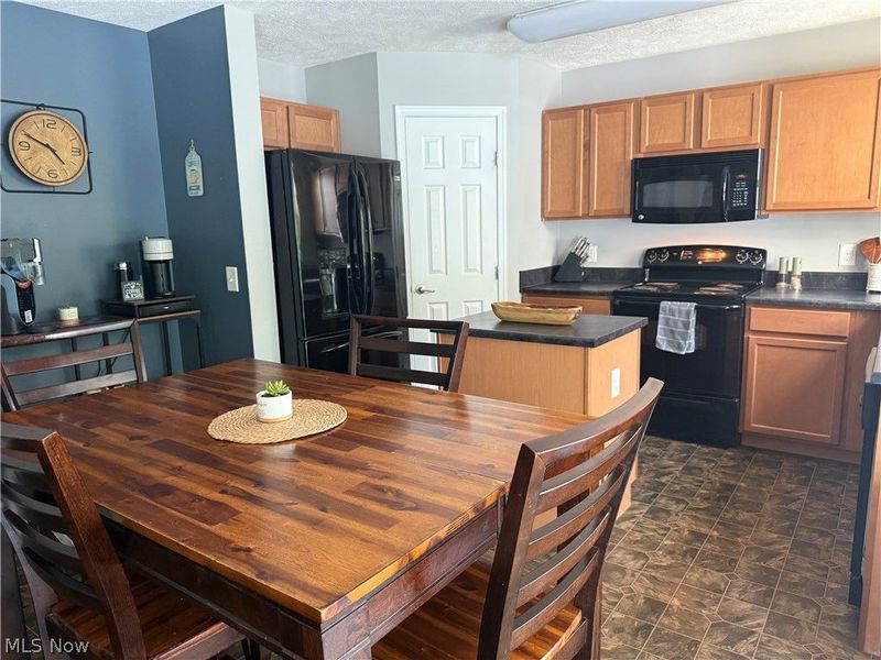 859 Arbor Trails Drive, Macedonia, OH 44056 Photo 11