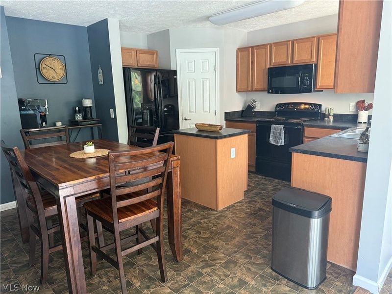 859 Arbor Trails Drive, Macedonia, OH 44056 Photo 12