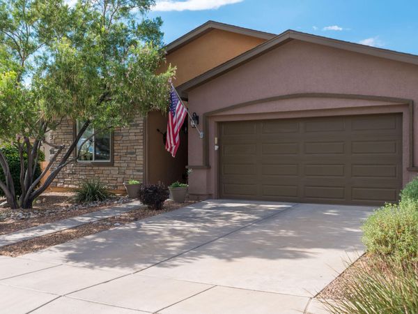 371 Zuni River Circle SW, Los Lunas, NM 87031