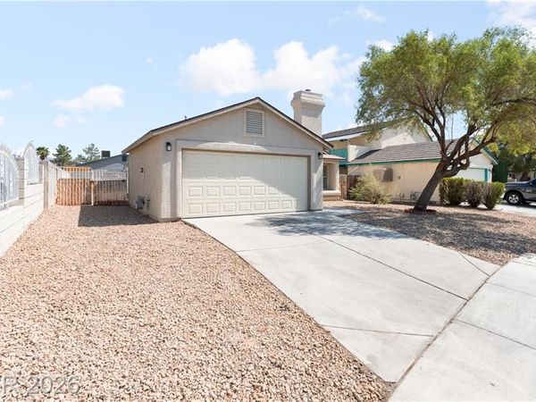 3812 Angel Flight Drive , Las Vegas, NV 89115
