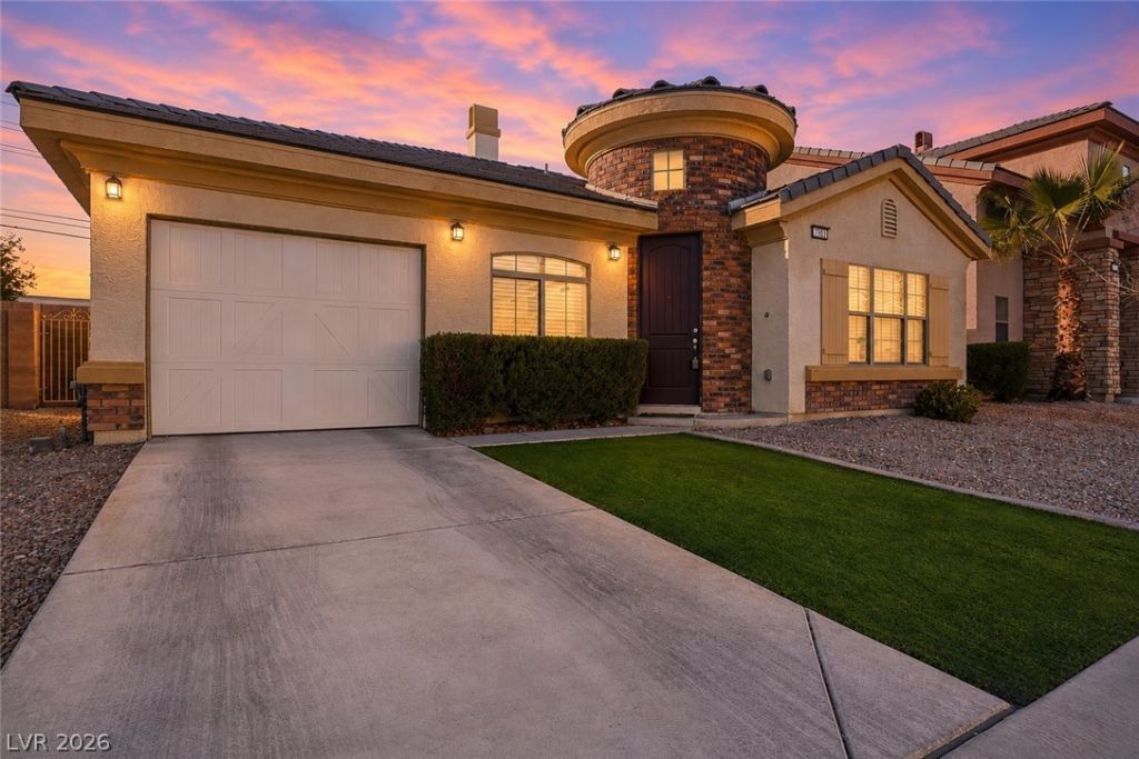 7383 Lionheart Street, Las Vegas, NV 89123
