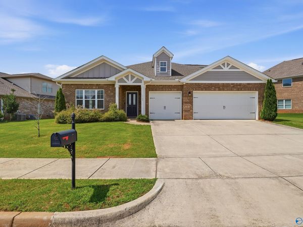 7702 Timber Grove Lane, Huntsville, AL 35806