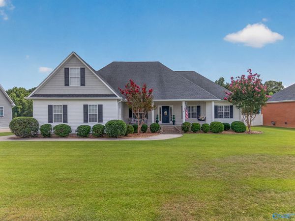 125 Berkshire Lane, Albertville, AL 35950
