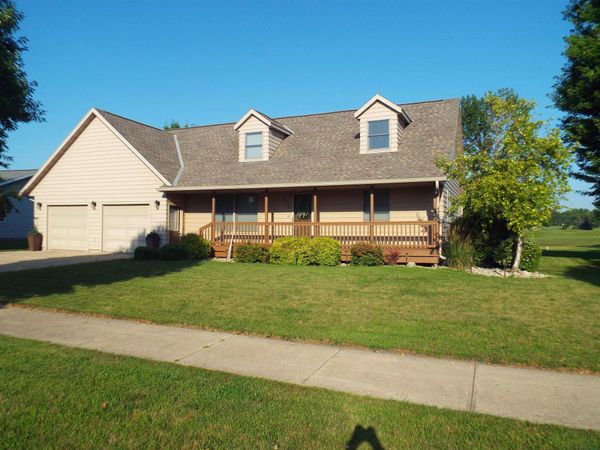 557 Golf View Drive, Sibley, IA 51249