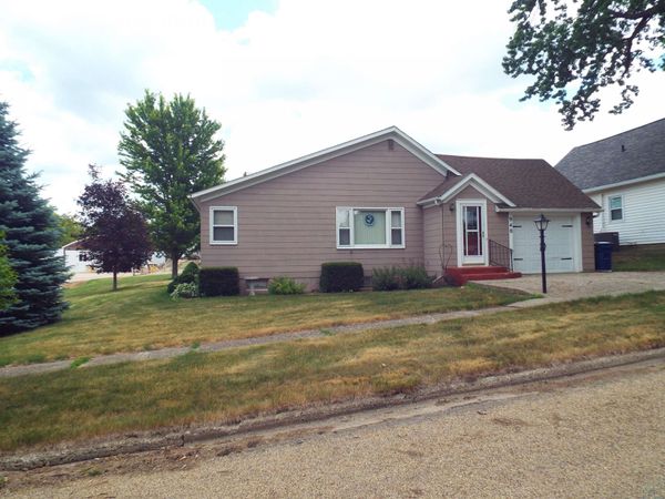 940 Cherry Street, Ocheyedan, IA 51354