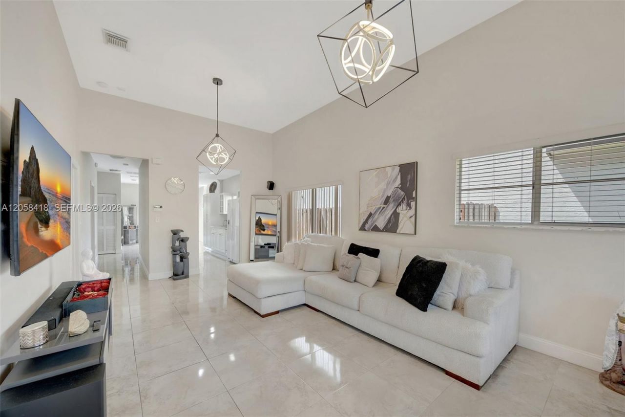 1130 NE 41st Ave , Homestead, FL 33033 Photo