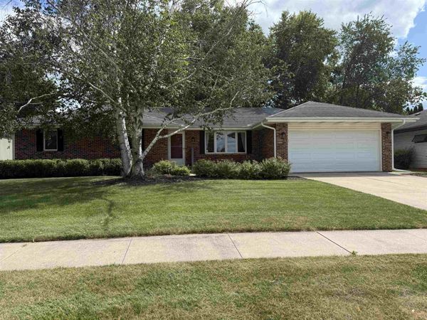 2109 W Cimarron Drive, FREEPORT, IL 61032