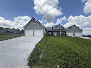 1615 White Road, Somerset, KY 42503