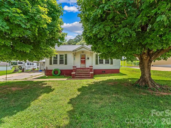 208 Shuping Street , Morganton, NC 28655