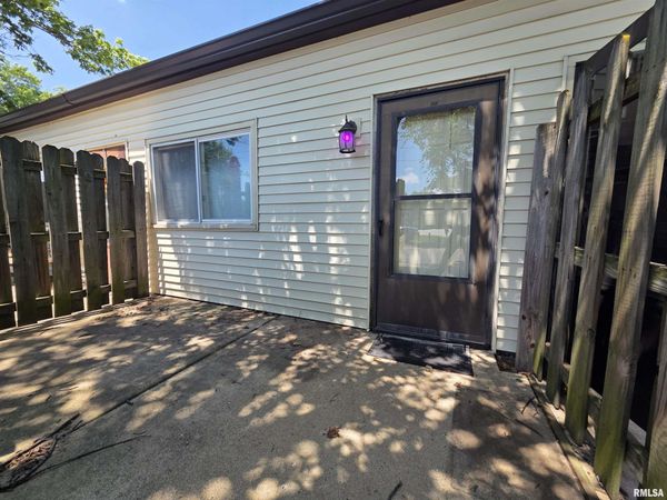 3107 W WILLOW KNOLLS Drive, Unit 9a, Peoria, IL 61614