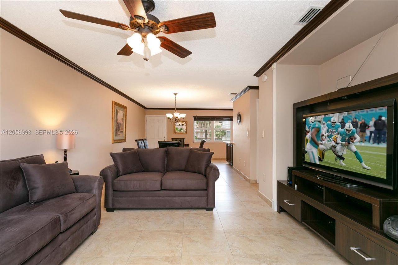 3135 S Ocean Dr , Unit 227, Hallandale Beach, FL 33009 Photo